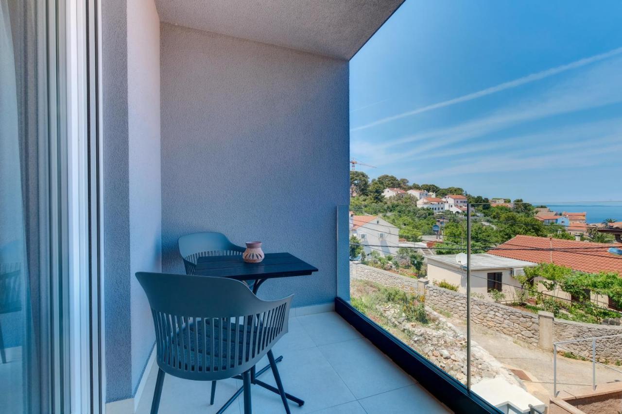 Apartments Hemetek Lussingrande Esterno foto